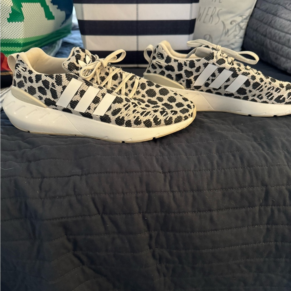 Adidas women’s shoes size 8